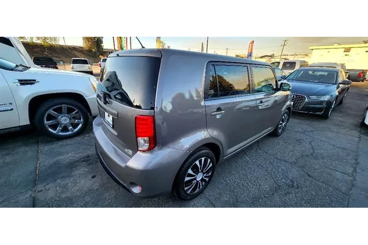 $9999 : 2015 xB image 10