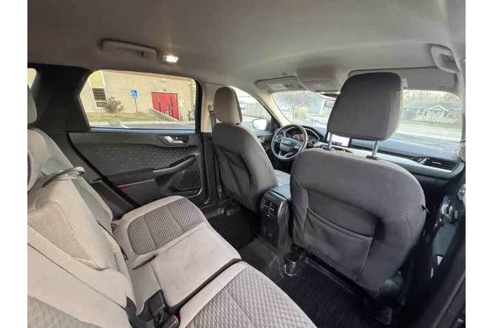 $7999 : 2020 Escape SE image 10