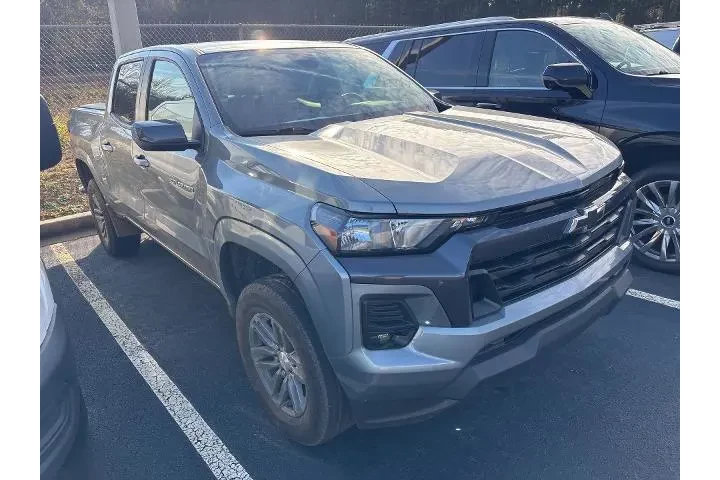 $29794 : Chevrolet Colorado 2023 4x2 image 2