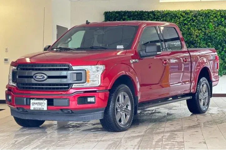 $29423 : Ford F-150 2020 4x4 XLT 4dr image 8