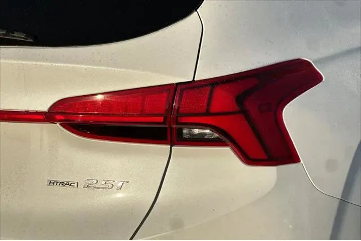 $29990 : Hyundai SANTA FE 2022 AWD Li image 6