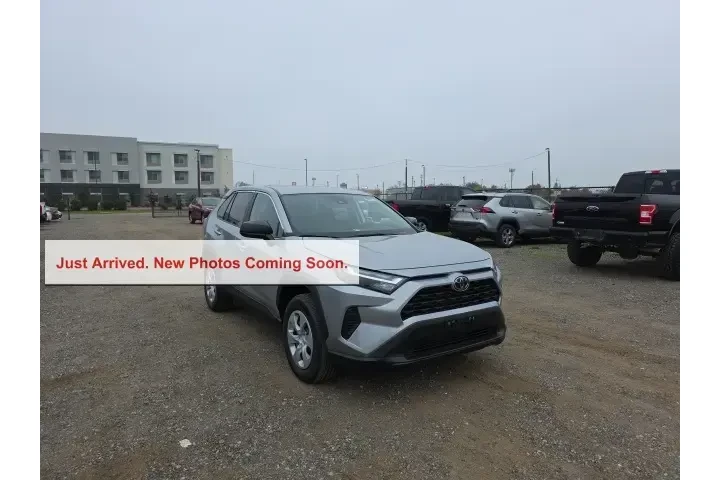 $35900 : Toyota RAV4 2025 AWD LE 4dr image 1