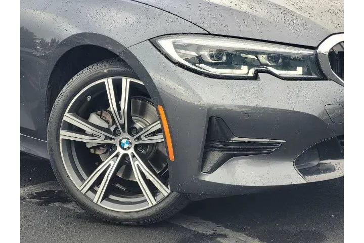 $27988 : BMW 3 Series 2021 330i 4dr S image 5