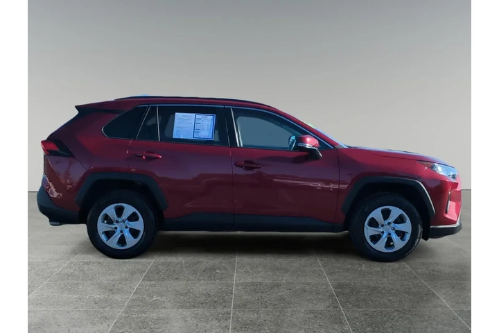 $24700 : Toyota RAV4 2020 LE 4dr SUV image 6