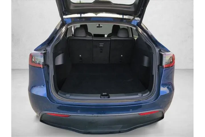 $27522 : Tesla Model Y 2021 AWD Long image 6