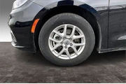 $31406 : Chrysler Pacifica 2024 Touri thumbnail