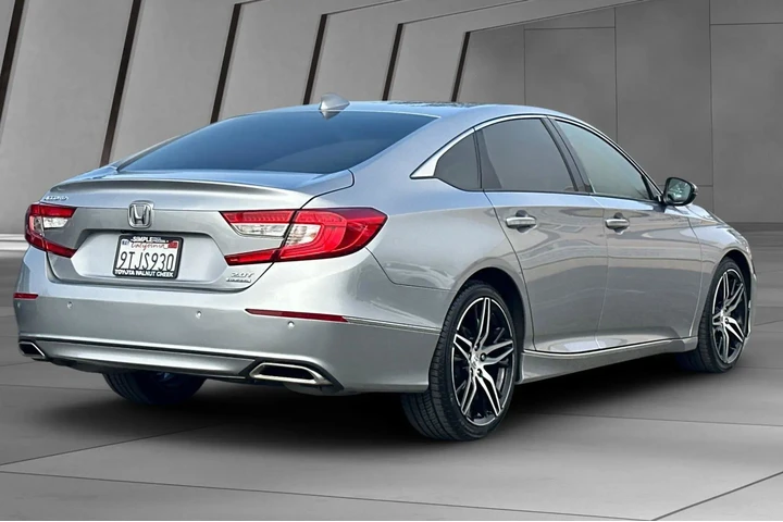 $28900 : Honda Accord 2022 Touring 4d image 4