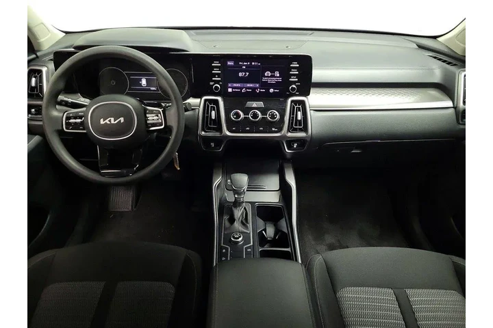 $25998 : Kia Sorento 2023 LX 4dr SUV image 9