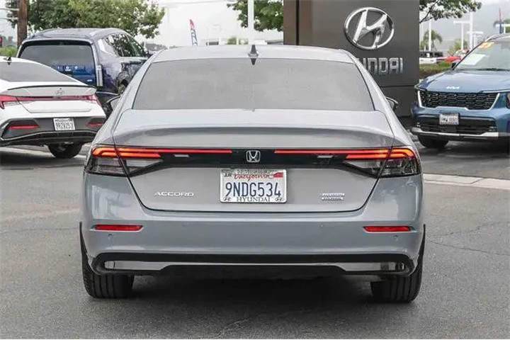 $29000 : Honda Accord Hybrid 2024 Tou image 6