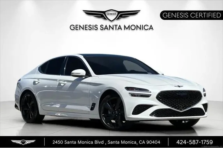 $30778 : Genesis G70 2023 2.0T 4dr Se image 1