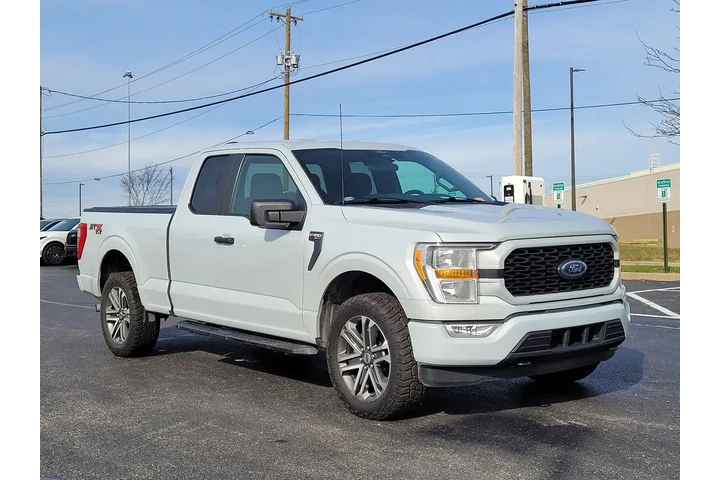 $30297 : Ford F-150 2022 4x4 XL 4dr S image 1