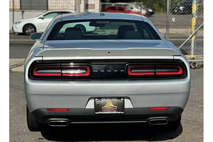 2021 DODGE CHALLENGER2021 DOD image 9