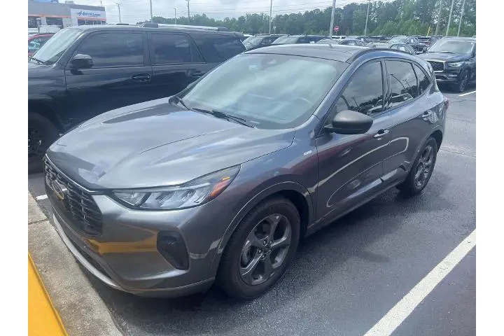 $19997 : Ford Escape 2023 ST-Line 4dr image 1