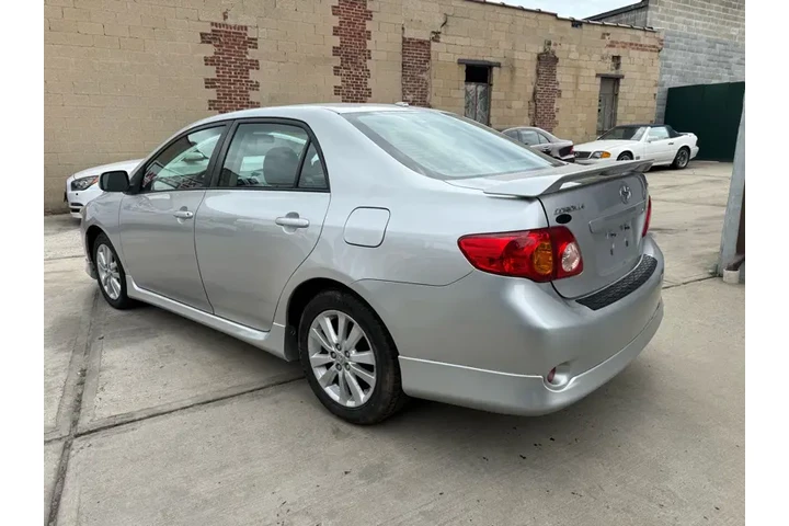 $7995 : 2010 Corolla Base 5-Speed MT image 3
