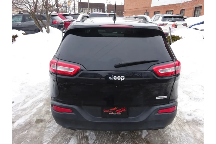 $8900 : 2014 Cherokee FWD 4dr Latitude image 6