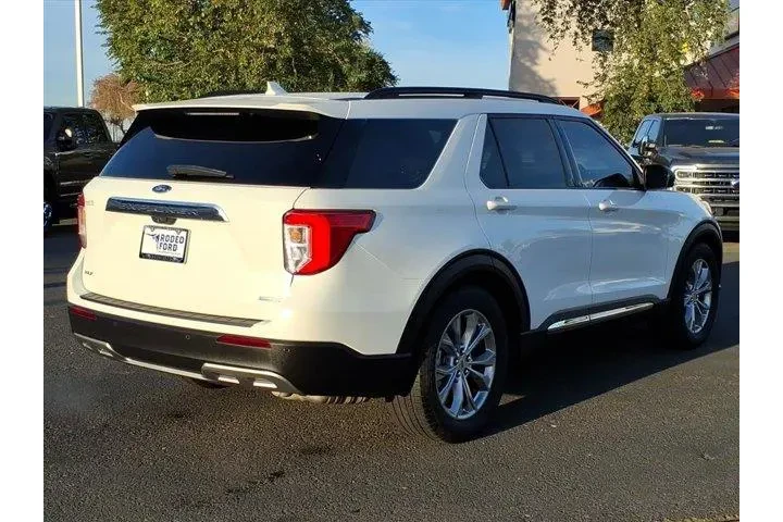 $18900 : Ford Explorer 2020 XLT 4dr S image 4