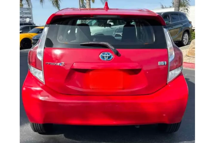 $4500 : Toyota Prius C 2017 image 5