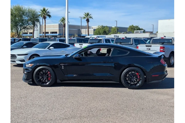 Ford Mustang 2017 Shelby GT3 image 3