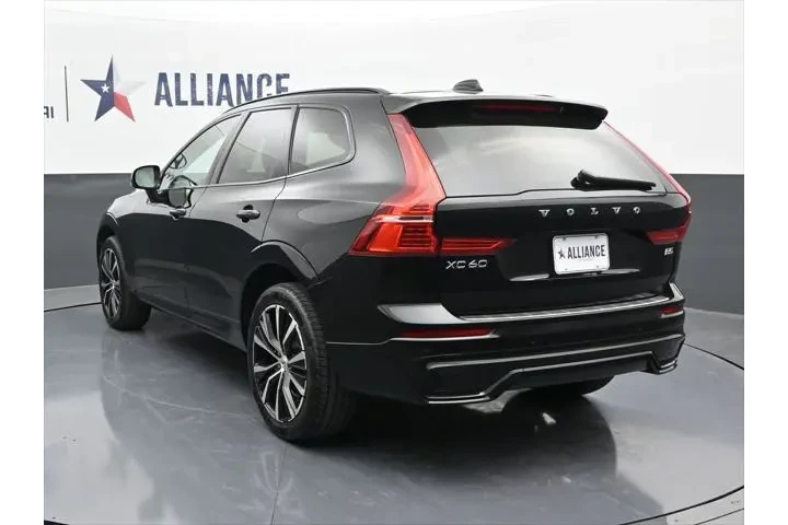 $35036 : Volvo XC60 2023 B5 Plus Dark image 5