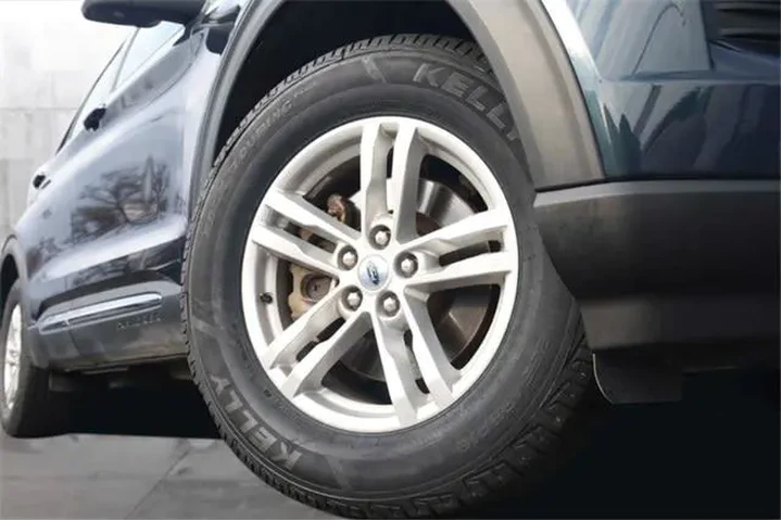 $30950 : Ford Explorer 2023 AWD XLT 4 image 3