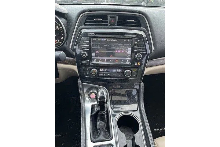 $10990 : Nissan Maxima 2016 Platinum image 7