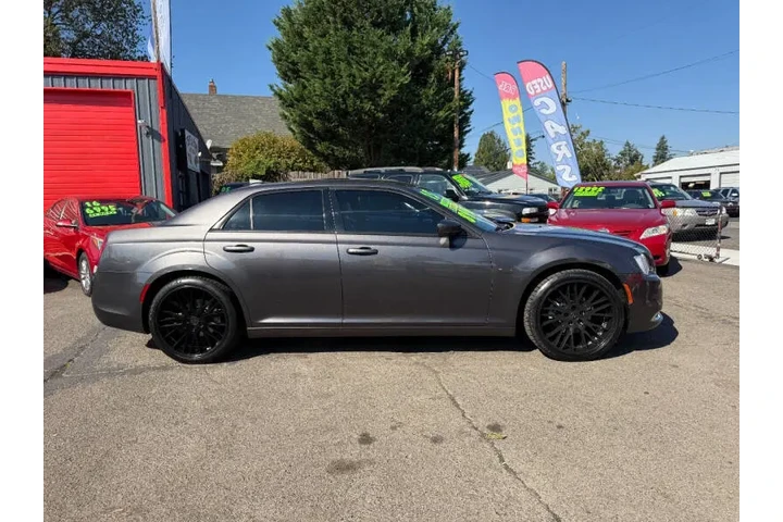 $8995 : 2015 300 Limited image 9