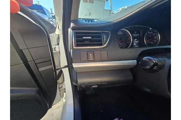 $12500 : Toyota Camry 2017 SE 4dr Sed image 9