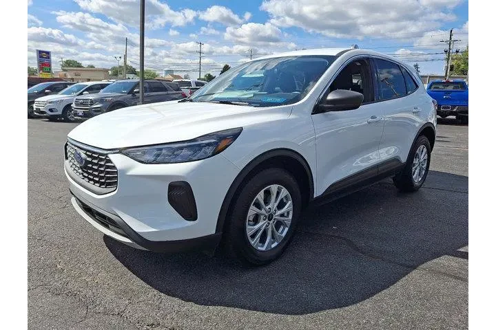 $24646 : Ford Escape 2024 AWD Active image 3