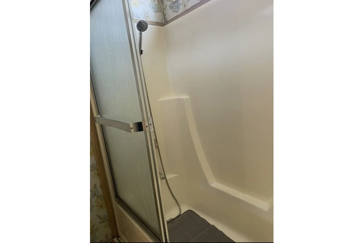 $1200 : Cuarto de renta muy grande image 6