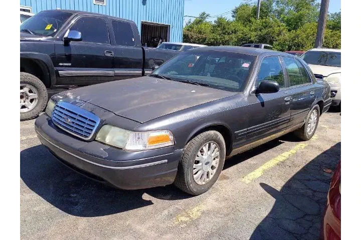 $4800 : 2004 Crown Victoria LX image 2