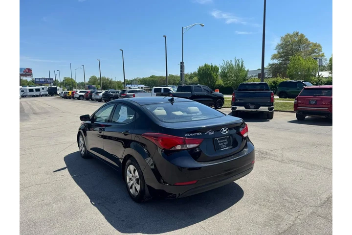 $6980 : 2016 Elantra 4dr Sdn Auto SE image 4