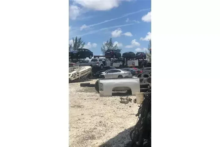 🚗 I Perez Towing Junk Cars 🚨 image 2