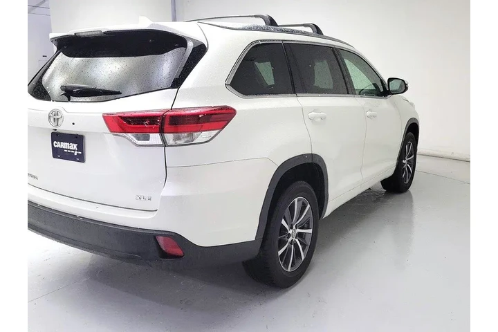 $26998 : Toyota Highlander 2017 XLE 4 image 5