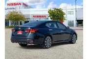 $32940 : Nissan Altima 2025 2.5 SL 4d thumbnail
