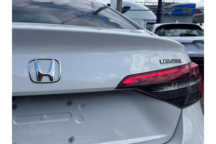 $22695 : Honda Civic 2024 Touring 4dr image 8