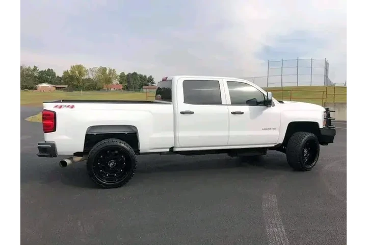 $7800 : Still runs in good condition image 3