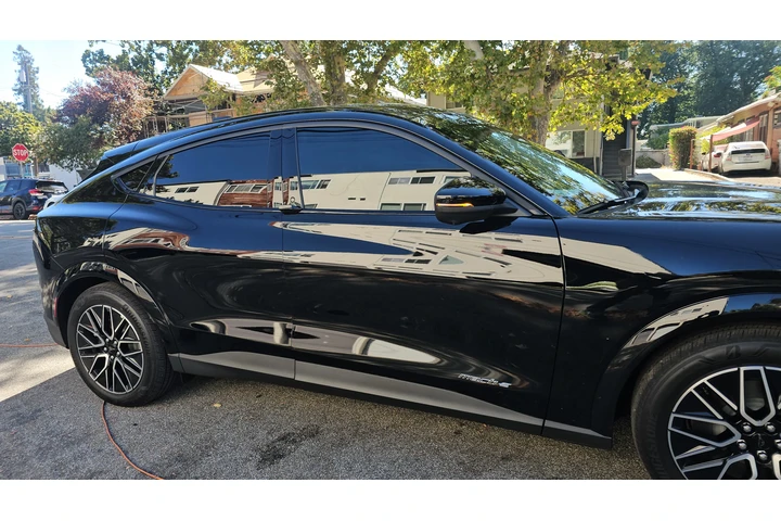 PRO MOBILE WINDOW TINTING image 1