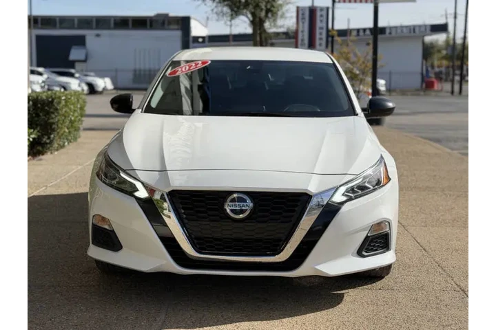 $21999 : 2022 Altima 2.5 SR image 5