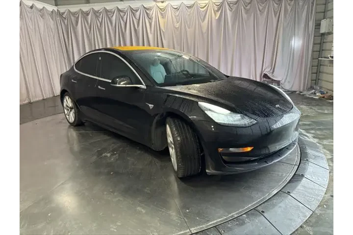 $15477 : Tesla Model 3 2018 Mid Range image 3
