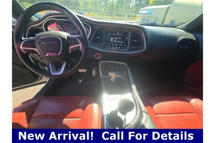 $18941 : Dodge Challenger 2018 SXT 2d image 4