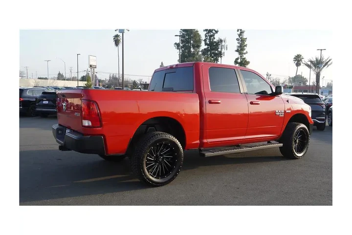 $25250 : 2019 1500 Classic SLT image 6