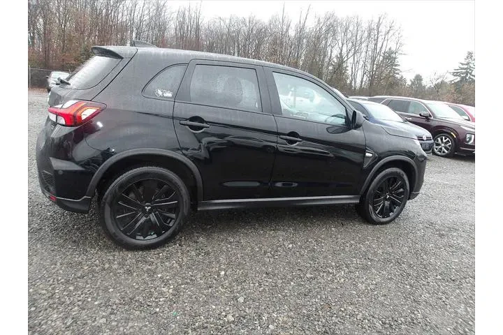 $23201 : Mitsubishi Outlander Sport 2 image 8