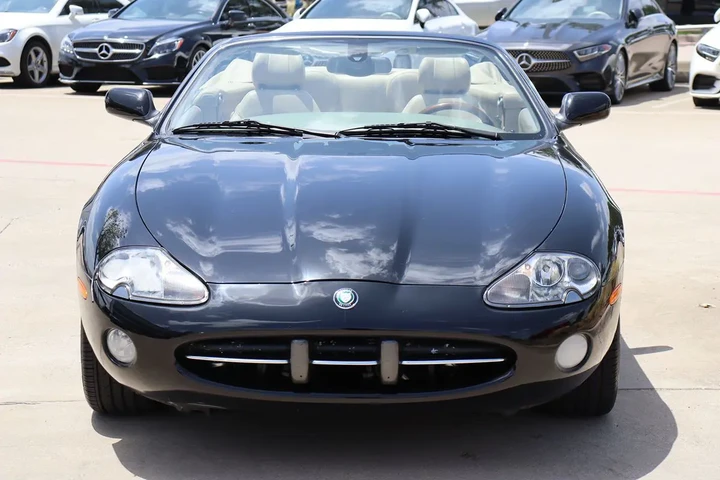 $17799 : 2002 XK8 LOW LOW MILES image 4