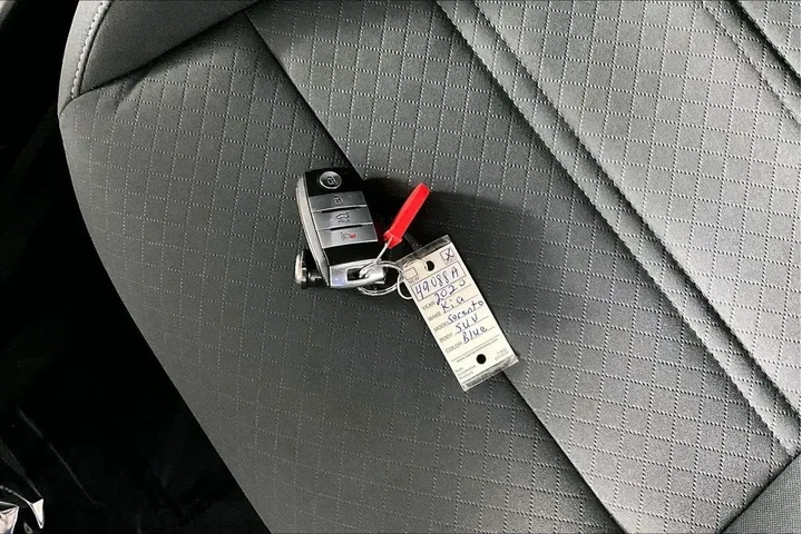 $15091 : Kia Sorento 2020 S V6 4dr SU image 10