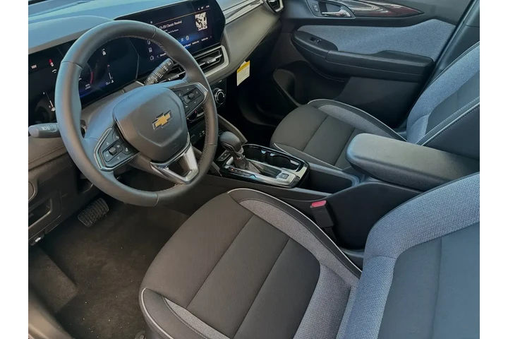 $24998 : Chevrolet Trailblazer 2024 L image 10