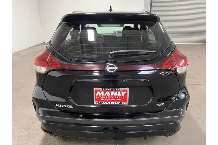 $17620 : Nissan Kicks 2024 SR 4dr Cro image 4