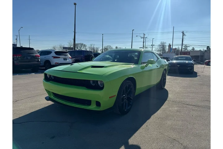 $15980 : 2019 Challenger SXT RWD image 6