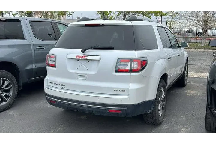 $11984 : GMC Acadia 2016 AWD SLT-2 4d image 2