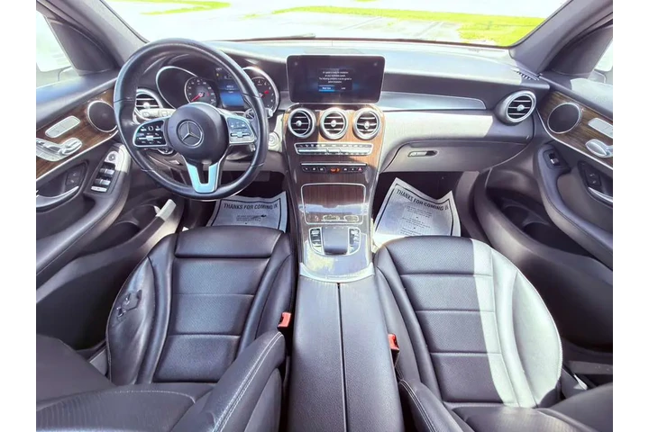 $17995 : MERCEDES BENZ GLC image 4