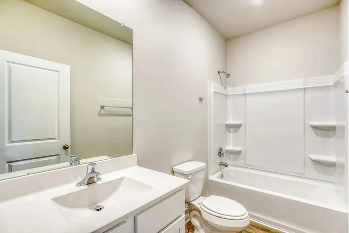 $1205 : Casa en renta de 3 recámaras image 3